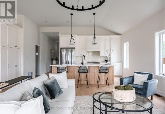 Birch B <br/>32 HARVEST DRIVE