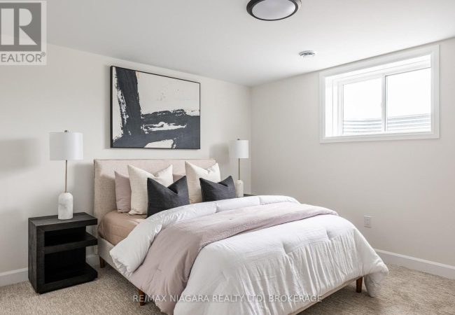 Birch B <br/>32 HARVEST DRIVE