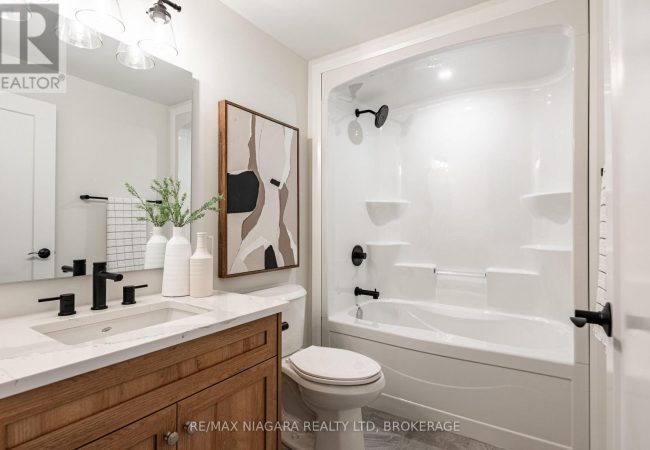 Birch B <br/>32 HARVEST DRIVE