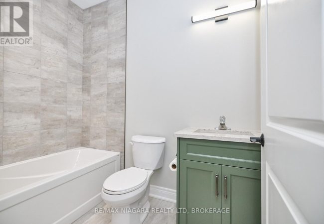 Balsam <br/>21 SUNRISE COURT NORTH